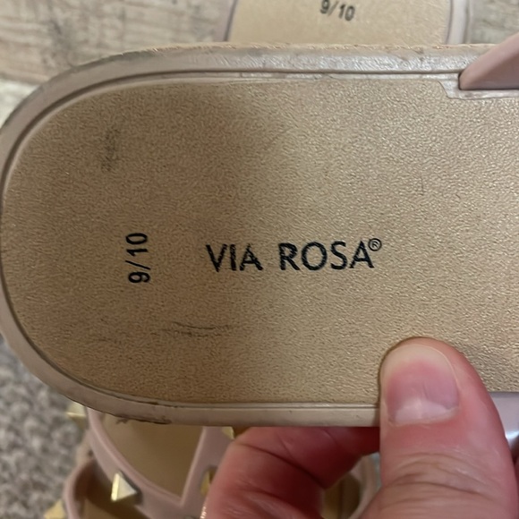 Via Rose size 9/10 Pink Studded Jelly Sandals - Picture 2 of 10